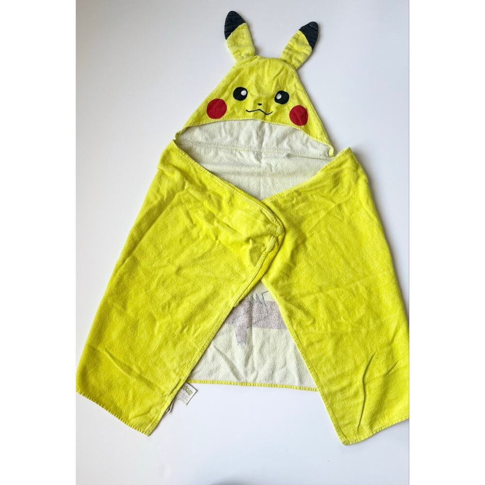 Pokémon Pikachu Hooded Bath Towel Poncho
